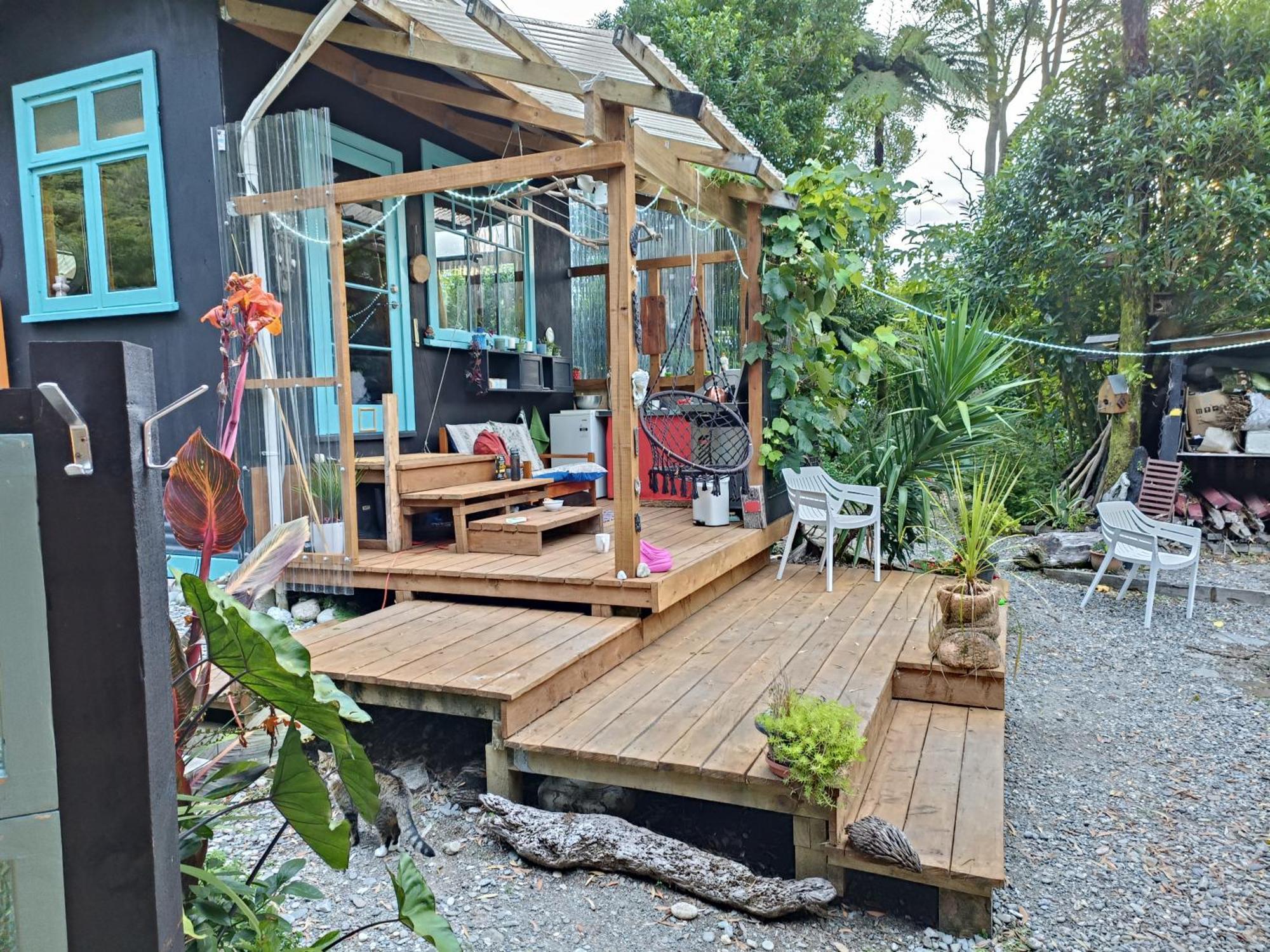 Gumboot Paradise Eco Stay Barrytown Eksteriør bilde