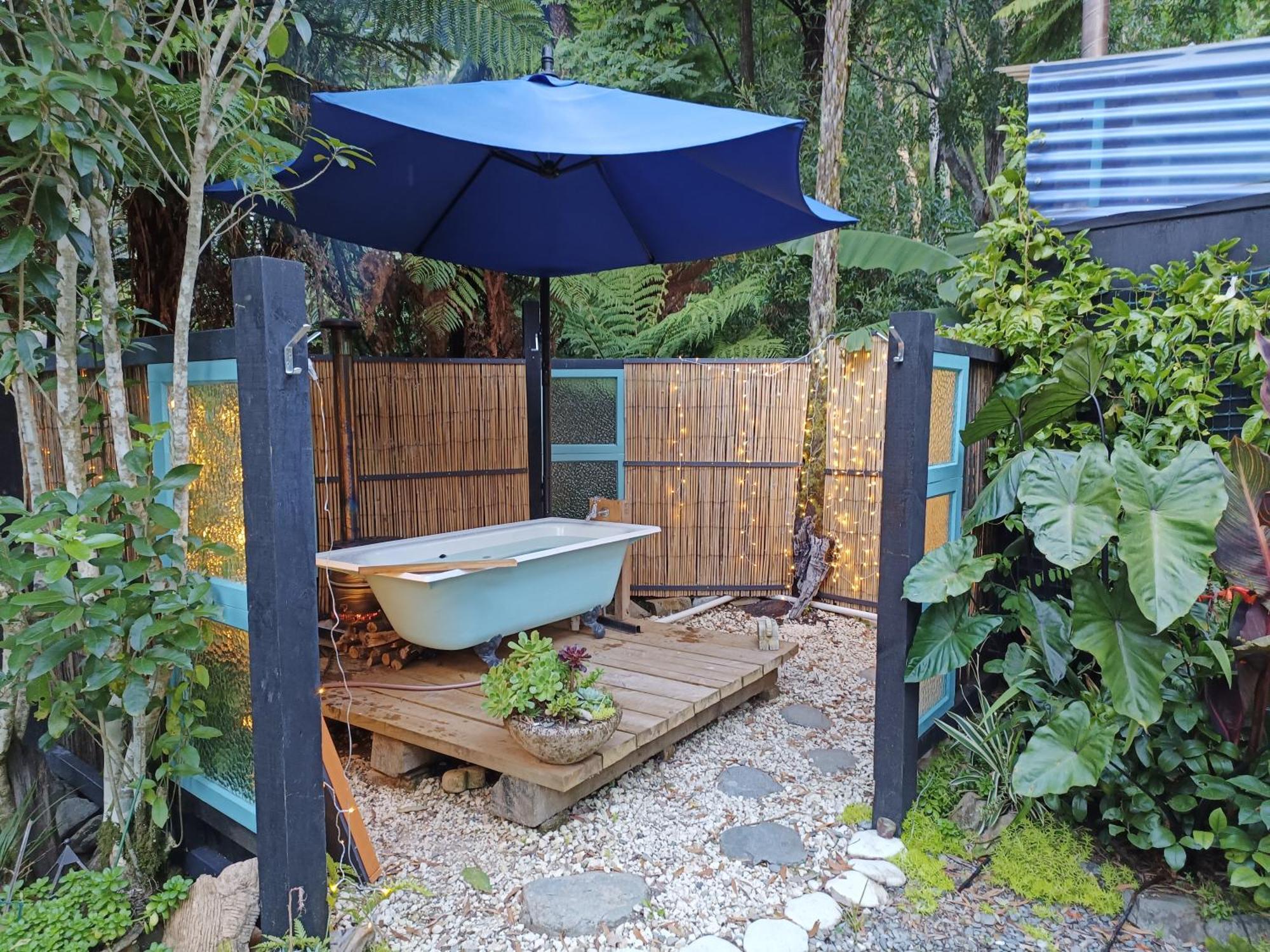 Gumboot Paradise Eco Stay Barrytown Eksteriør bilde