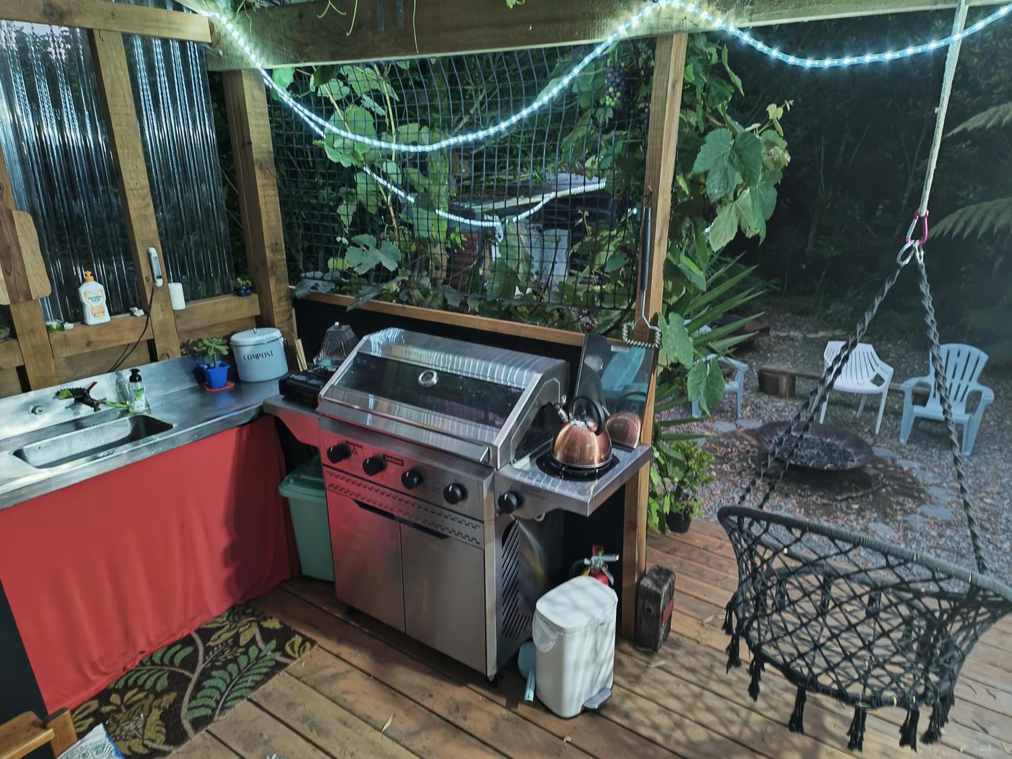 Gumboot Paradise Eco Stay Barrytown Eksteriør bilde
